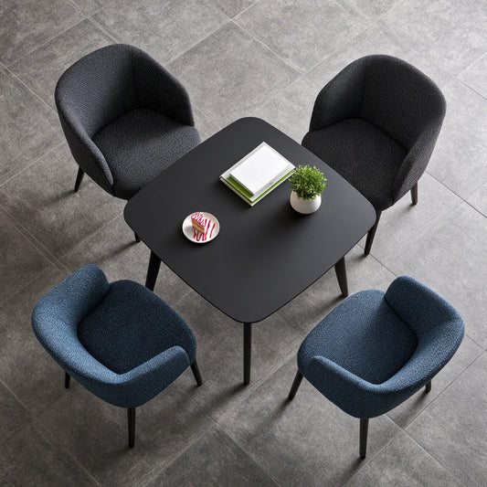 Table à manger carrée aux lignes épurées, coloris gris