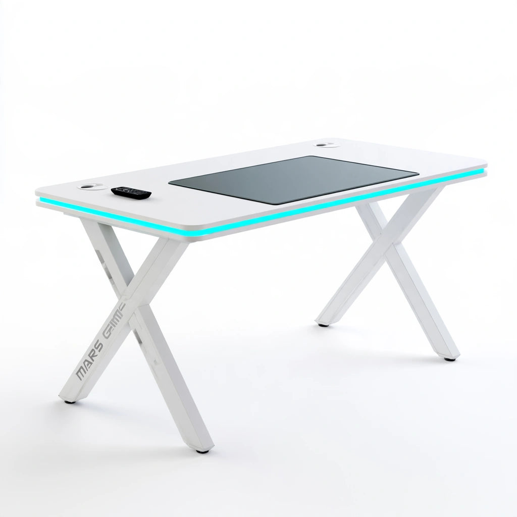 Bureau de jeu Kelmivor blanc avec lignes épurées, vue en haute angle, mobilier de bureau moderne et élégant pour gaming.